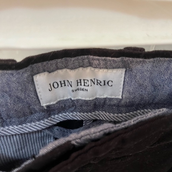 Men’s black chinos - Picture 3 of 4